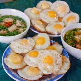 ảnh chụp màn hình bánh căn dốc ga đà lạt