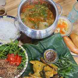 đá gà cam bình luận