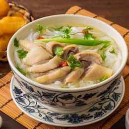 phở gà bát đá