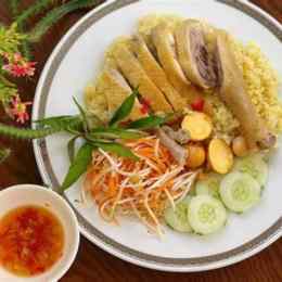 quán cơm gà da giòn