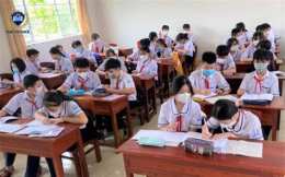 tính năng nổi bật hoc sinh cap 2 gio da dit nhau nhu ga roi
