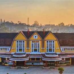 về nhà ga đà lạt
